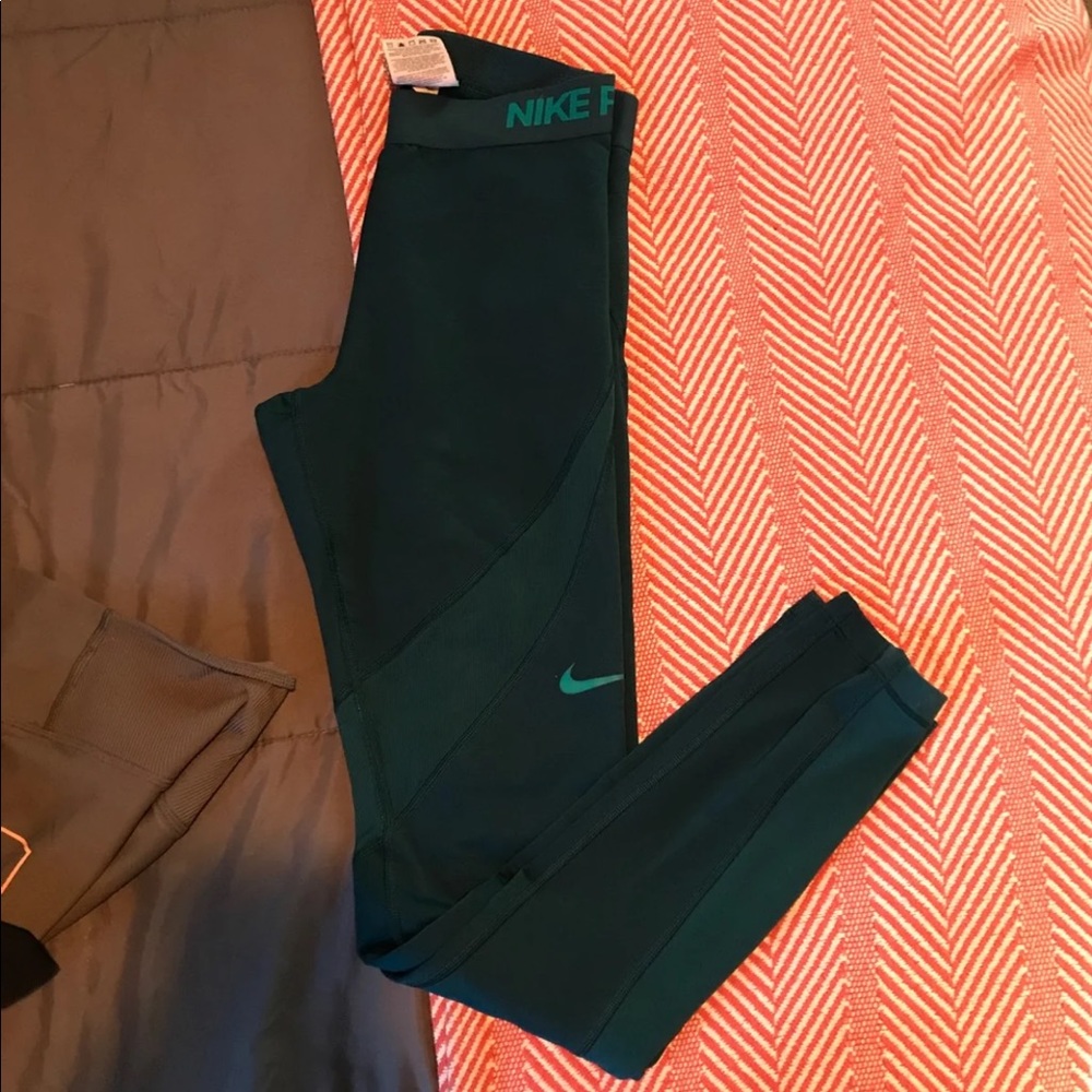 Nike leggings